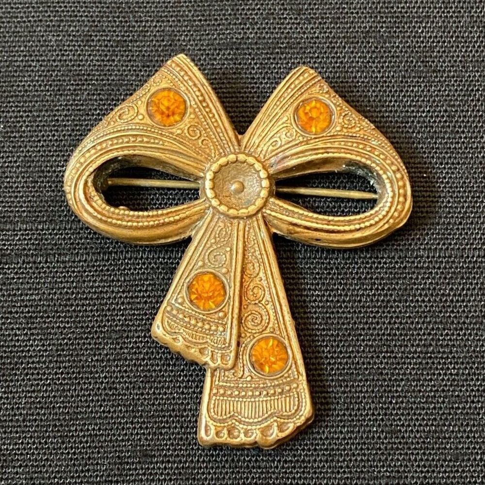 Vintage Pin Gold Tone Bow With Orange Rhinestones